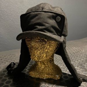 Nobis, Lil’ Lenox childerens hunter style winter hat size 4-6x.